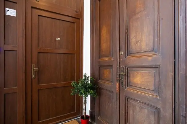 Crown Rooms - Dış Mekan