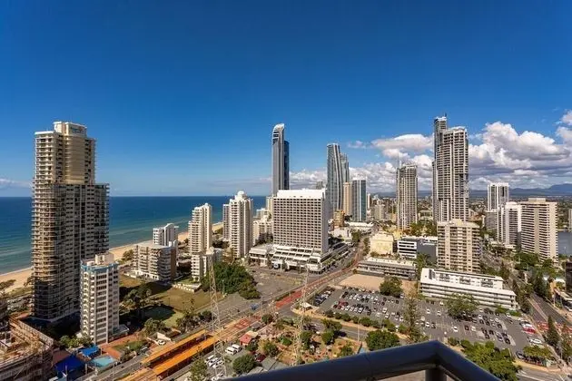 Crown Tower High floor Modern Apartments 5 Palm Avenue