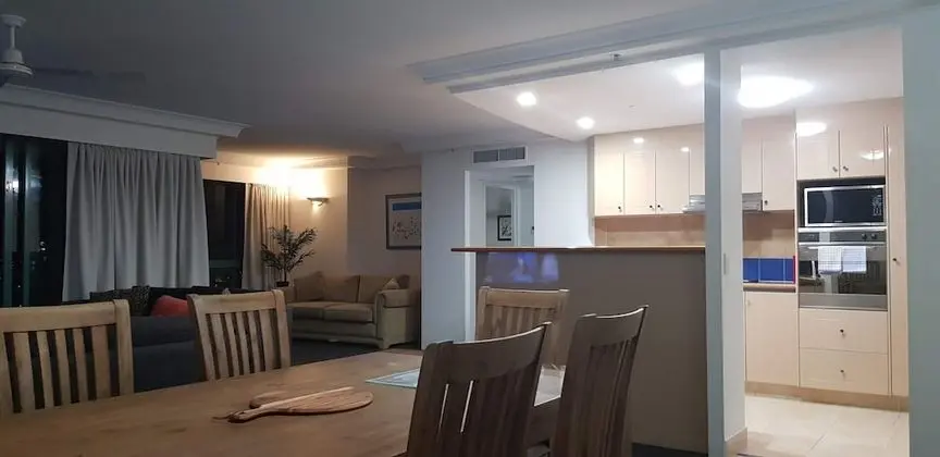 Crown Tower High floor Modern Apartments 5 Palm Avenue - Yerinde Yemek