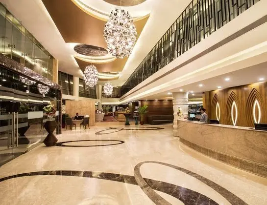 Crowne Plaza Ahmedabad City Centre, an IHG Hotel - Lobi
