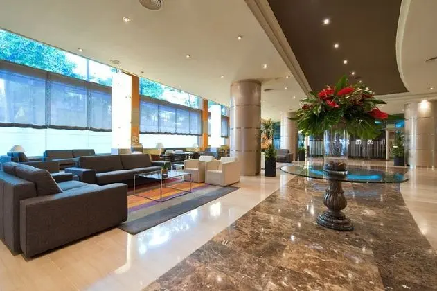 Crowne Plaza Barcelona Fira Center - Lobi