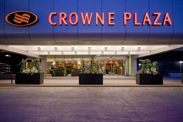 Crowne Plaza Boston Newton Hotel