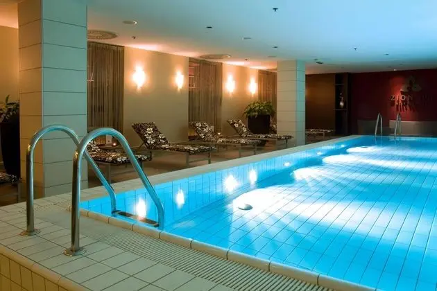 Crowne Plaza Bratislava - Havuz