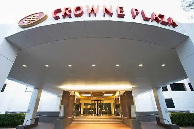 Crowne Plaza Canberra