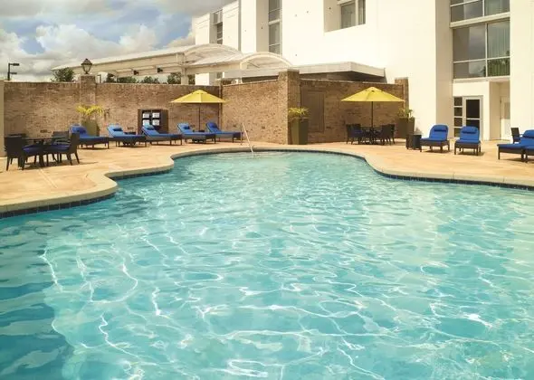 Crowne Plaza Charleston Airport - Havuz