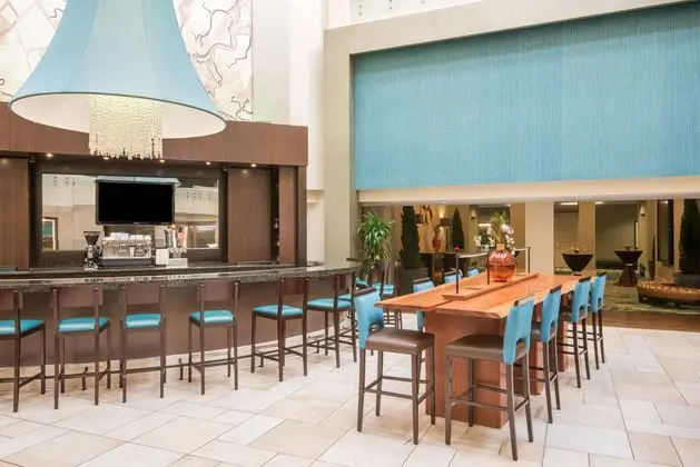 Crowne Plaza Charleston Airport - Yeme / İçme