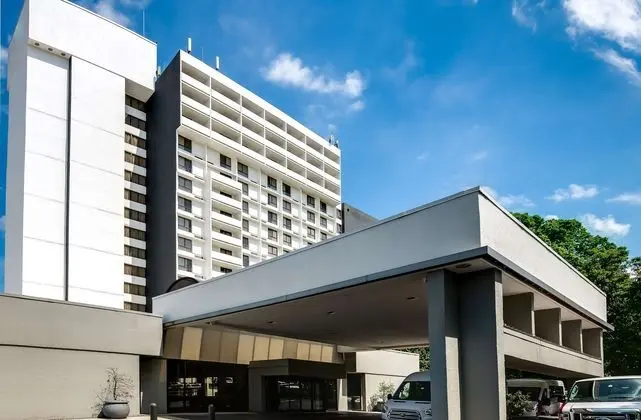 Crowne Plaza Charlotte Executive Park - Dış Mekan