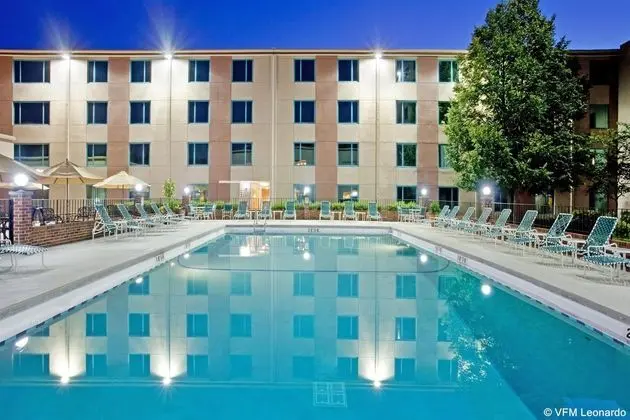 Crowne Plaza Chicago - Northbrook - Havuz