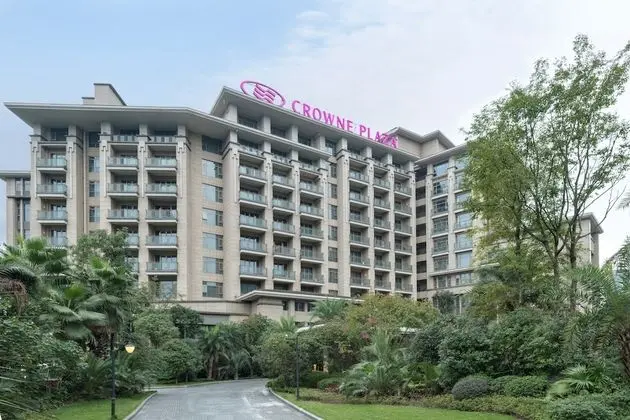 Crowne Plaza Chongqing New North Zone, an IHG Hotel - Dış Mekan