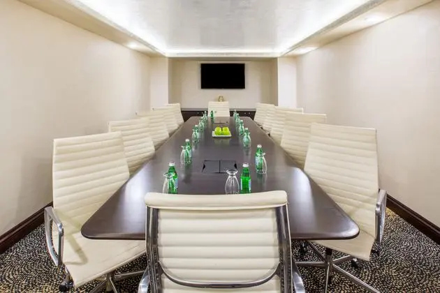 Crowne Plaza Detroit Downtown Riverfront