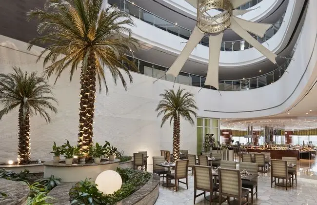 Crowne Plaza Doha-The Business Park - Yeme / İçme