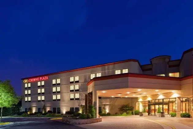 Crowne Plaza Dulles Airport