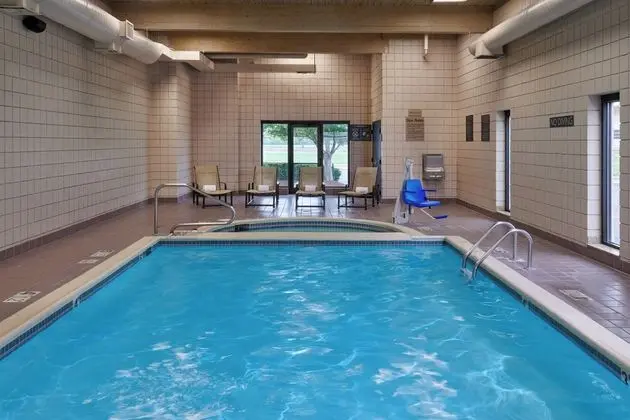 Crowne Plaza Farmington Hills - Novi - Havuz