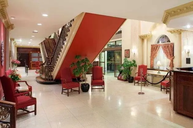 Crowne Plaza Fredericton Lord Beaverbrook - Lobi