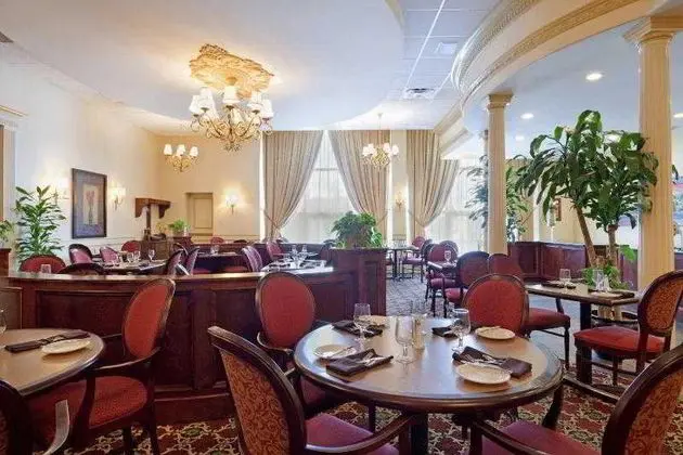 Crowne Plaza Fredericton Lord Beaverbrook - Yeme / İçme