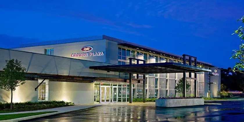 Crowne Plaza Hotel Glen Ellyn/Lombard