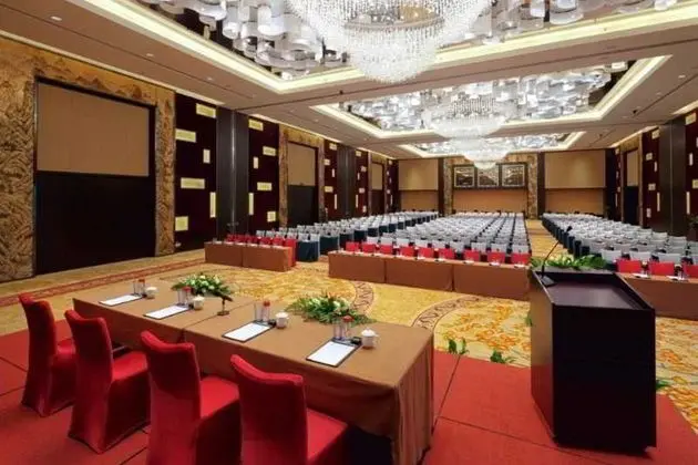 Crowne Plaza Guangzhou Huadu - İş / Konferans