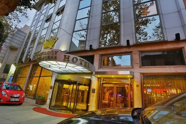 Crowne Plaza İstanbul Ortaköy Bosphorus, an IHG Hotel
