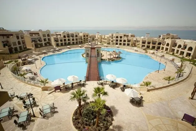 Crowne Plaza Jordan Dead Sea Resort & Spa, an IHG Hotel - Havuz