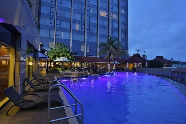 Crowne Plaza Kochi, an IHG Hotel - Havuz