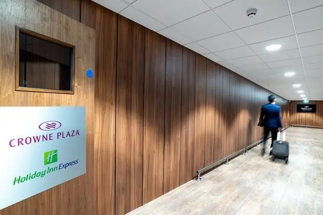 Crowne Plaza London Heathrow T4, an IHG Hotel - Dış Mekan