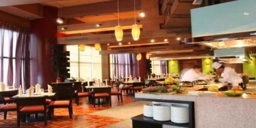 Crowne Plaza Manila Galleria - Yeme / İçme