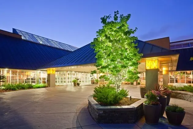 Crowne Plaza Minneapolis West