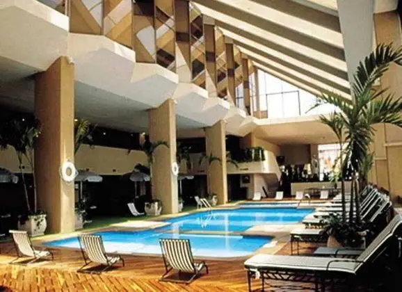 Crowne Plaza Monterrey - Havuz