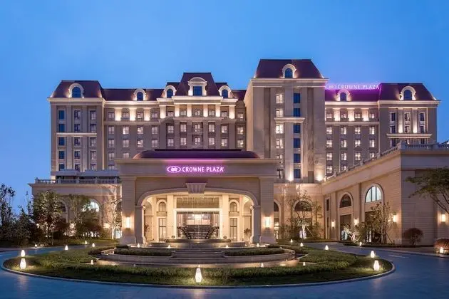 Crowne Plaza Qingdao Oriental Movie Metropolis, an IHG Hotel