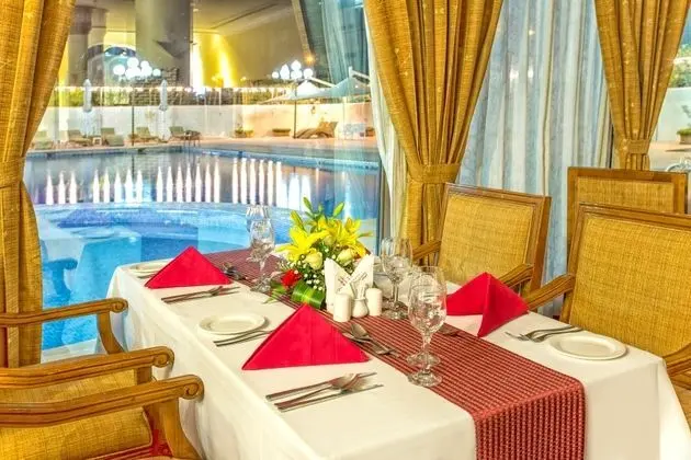 Crowne Plaza Riyadh Palace - Yeme / İçme
