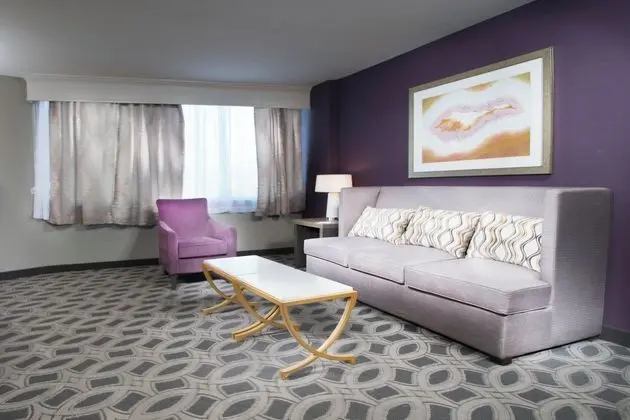 Crowne Plaza Saddle Brook - Oda