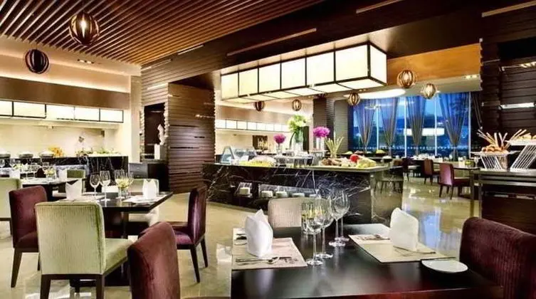 Crowne Plaza Shanghai Xiayang Lake