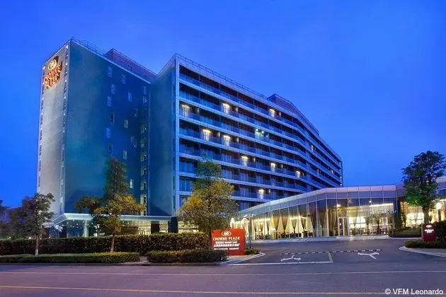 Crowne Plaza Shanghai Xiayang Lake