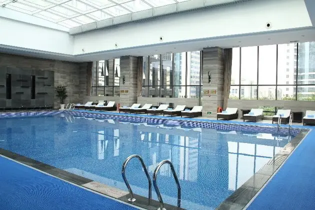 Crowne Plaza Hotel Shenzhen Longgang City Centre - Havuz