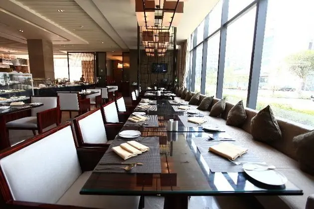 Crowne Plaza Hotel Shenzhen Longgang City Centre - Yeme / İçme