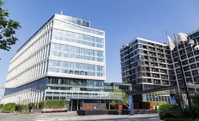 Crowne Plaza Shenzhen World Exhibition and Convention Center, an IHG Hotel - Dış Mekan