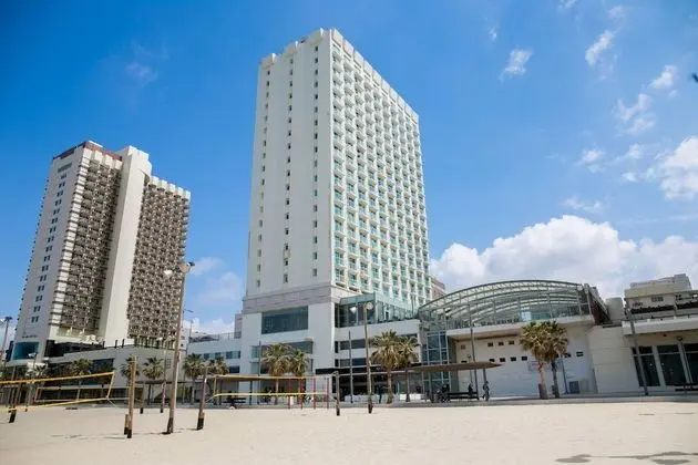 Crowne Plaza Tel Aviv Beach, an IHG Hotel - Dış Mekan