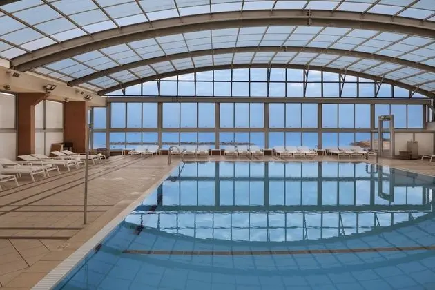 Crowne Plaza Tel Aviv Beach, an IHG Hotel - Havuz