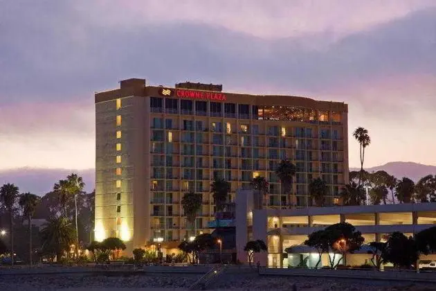 Crowne Plaza Ventura Beach