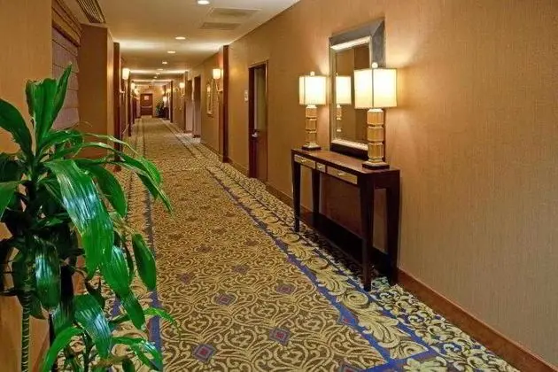 Crowne Plaza Washington Natl Airport