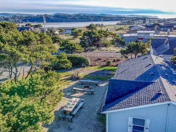 Crow's Coastal Cottage