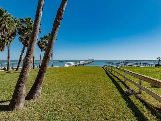 Crows Nest Apartment