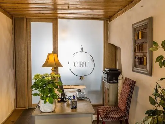 Cru Hotel And Restaurant - Lobi
