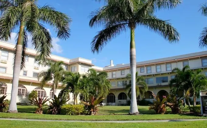 Crystal Bay Hotel