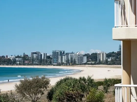 Crystal Beachfront Apartments