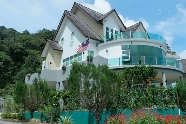 Crystal Cameron Highlands - 1