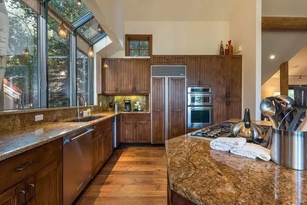 Crystal Chalet 12 by Avantstay Close to Town w/ Views of San Sofia Ridge - İç Mekan