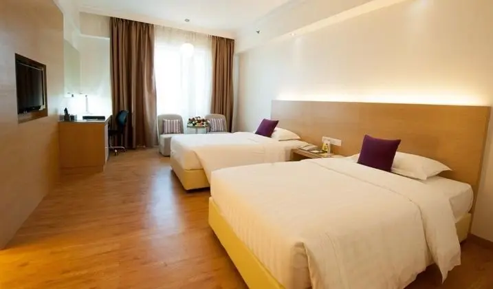 Crystal Crown Petaling Jaya