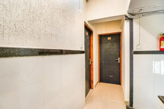 Hotel Crystal Inn - İç Mekan