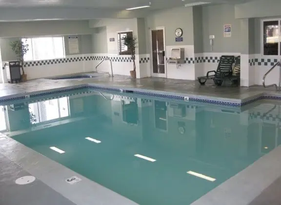 Crystal Inn Hotel And Suites Logan